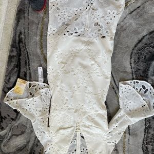 Sandiva Lace Dress